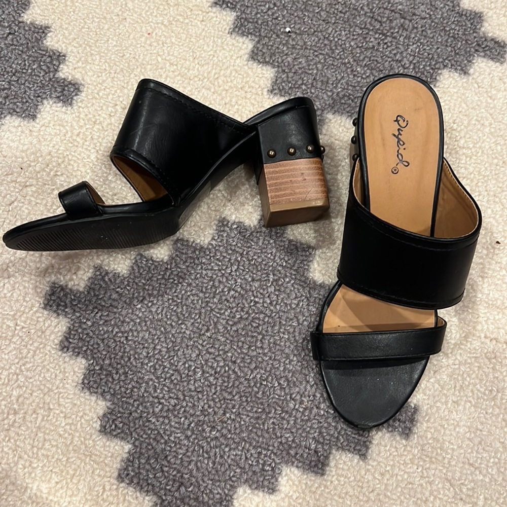 Black slip on chunky heels size 6 worn once